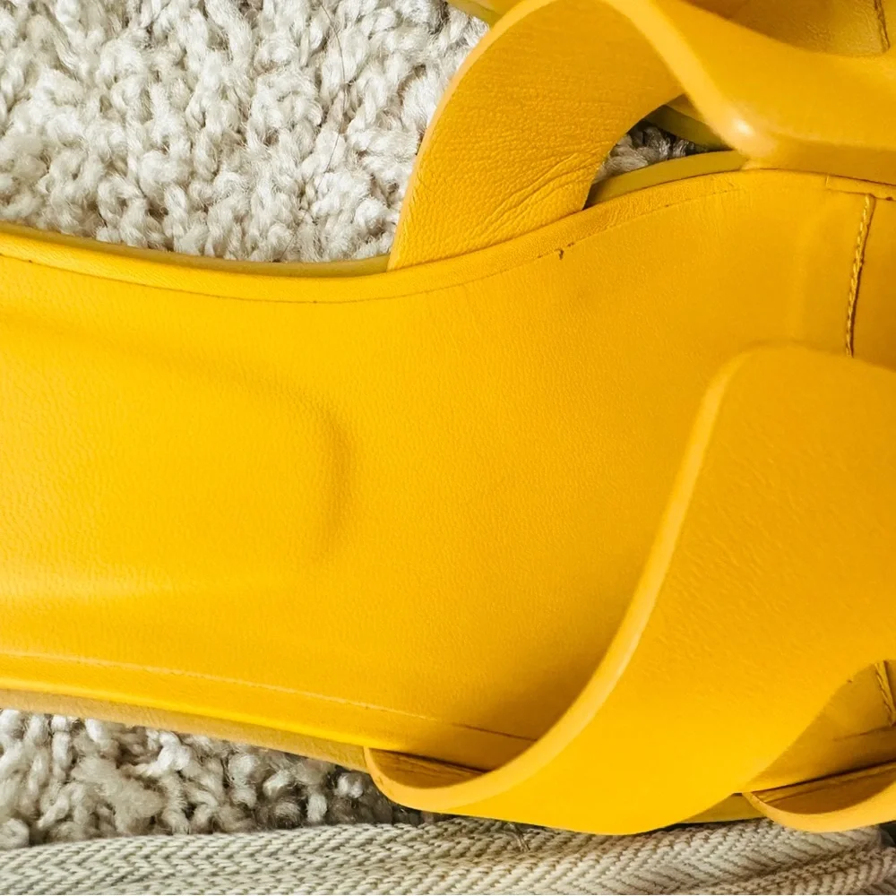 Hermes Oran Yellow Slide flip Sandals - Picture 12 of 12